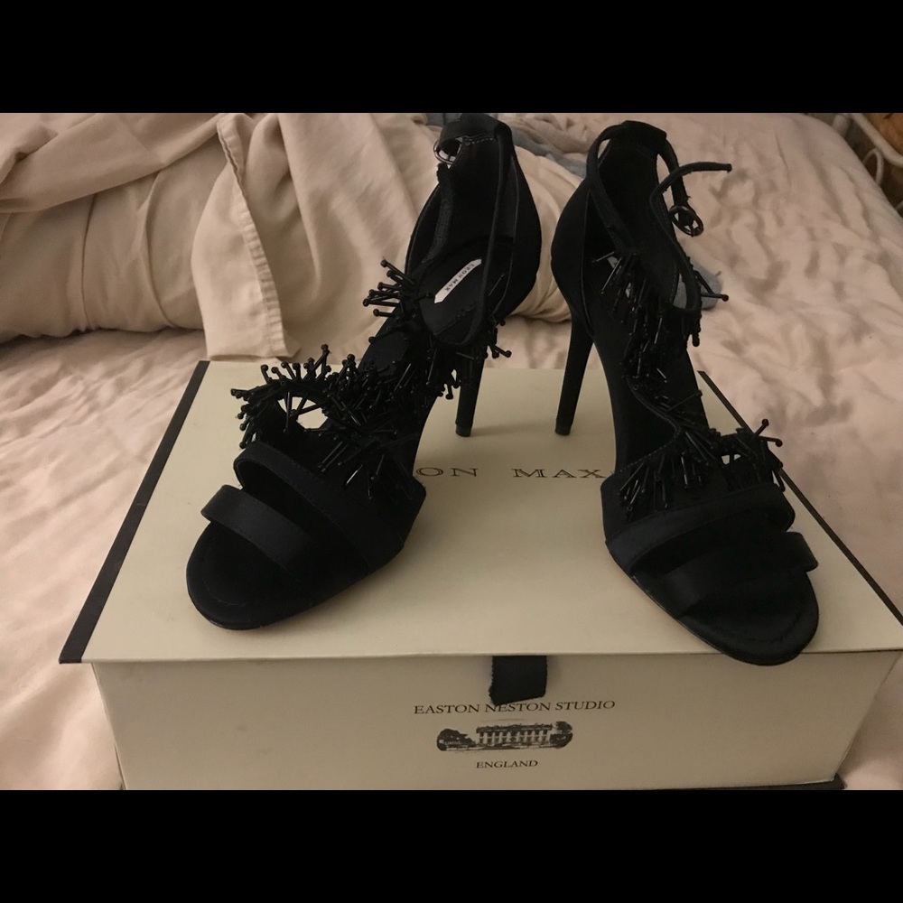 Sexy Leon max shoes; beaded